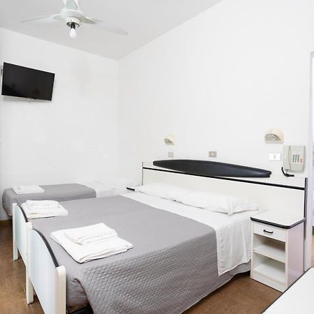 Hotel Rosalba San Mauro Mare Екстер'єр фото